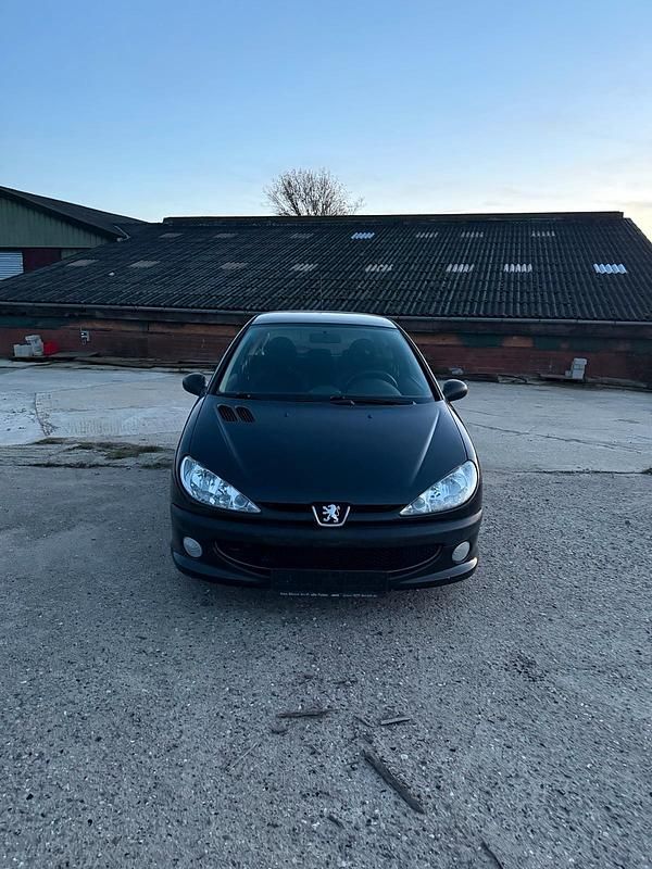 Schwarz Gebraucht 2006 Peugeot 206 Kleinwagen | 1.600 € (Fairer Preis) - Bild 1/4