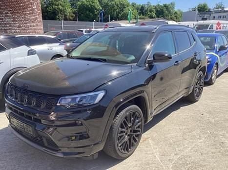 Black clear coat Gebraucht 2024 Jeep Compass SUV | 24.885 € (Superpreis) - Bild 1/4