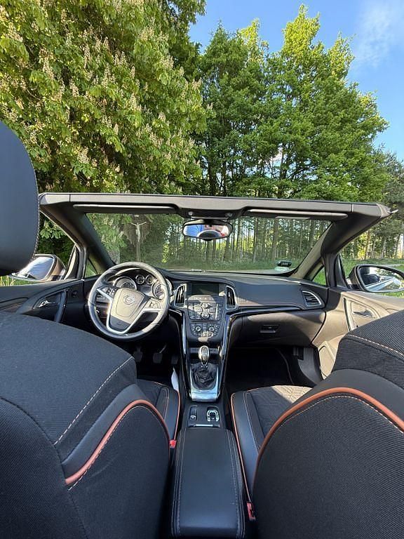 Gebraucht Opel Cascada Innovation 165 PS (121 kW) 2013 Gold Cabrio