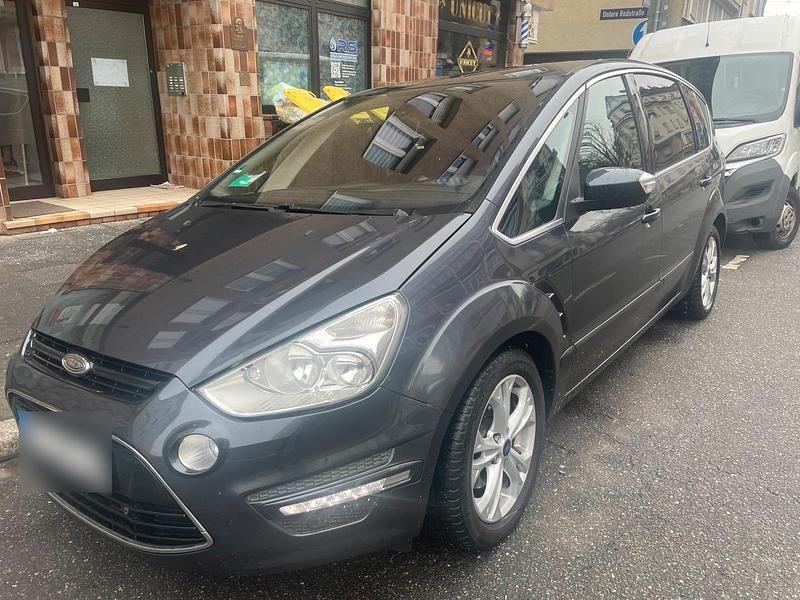 Gebraucht Ford S-MAX S 140 PS (102 kW) 2010 Braun Van / Kleinbus