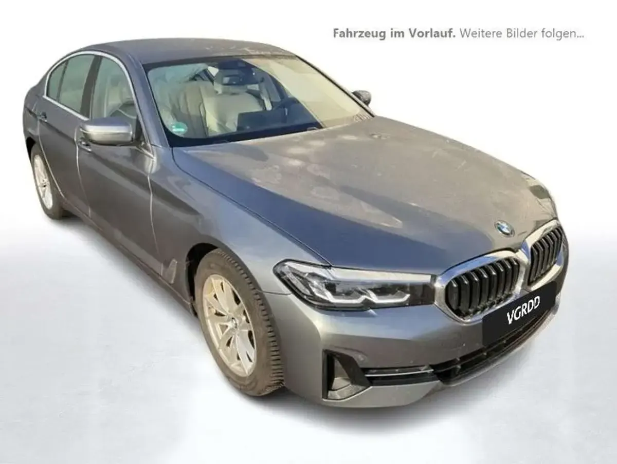 Gebraucht BMW 520 190 PS (139 kW) 2022 Bluestone metallic Limousine