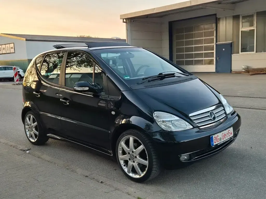 Gebraucht Mercedes A210 AMG line 140 PS (102 kW) 2003 Schwarz Kleinwagen