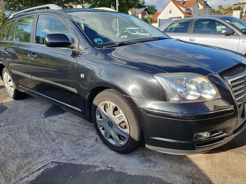 Gebraucht Toyota Avensis Sol 129 PS (94 kW) 2004 Mysticschwarz mica Kombi