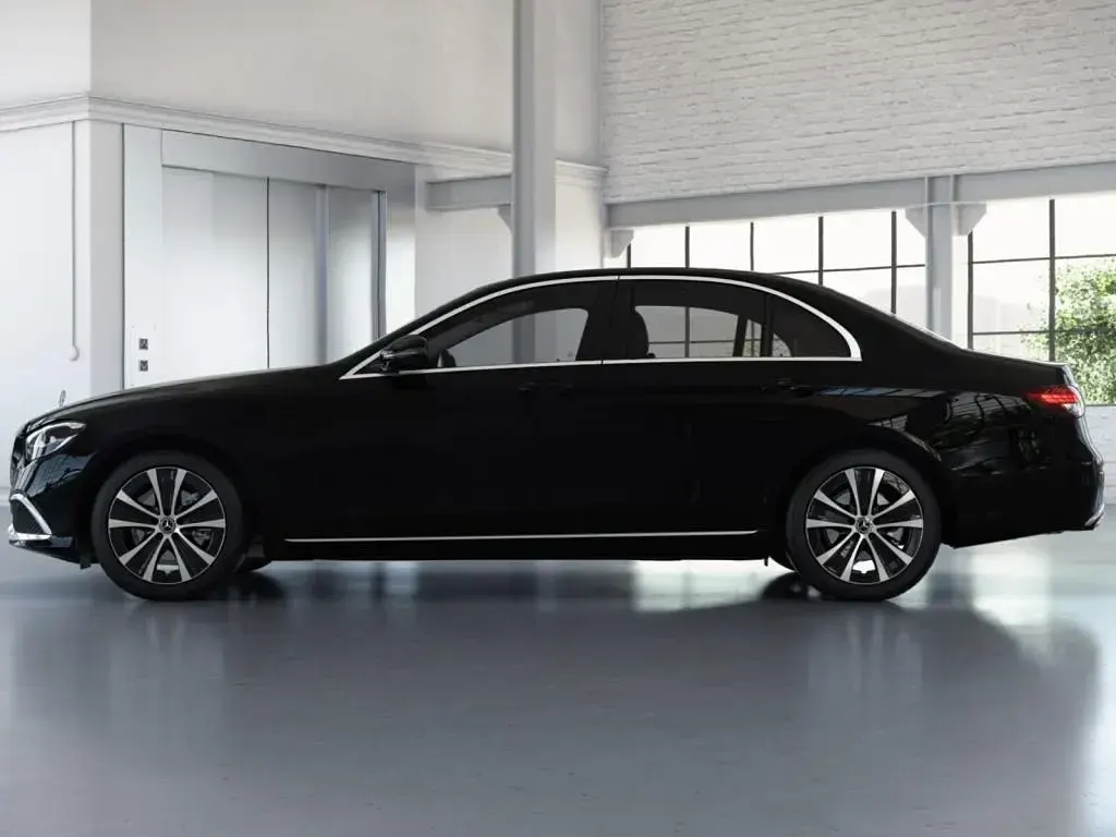 Usado Mercedes E220 Exclusive 200 CV (147 kW) 2023 Negro Berlina