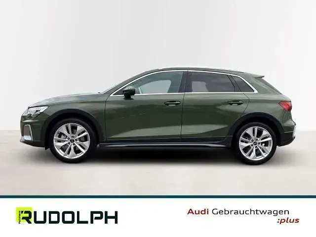 Gebraucht Audi A3 Ambiente 150 PS (110 kW) 2025 Distriktgrün metallic Limousine