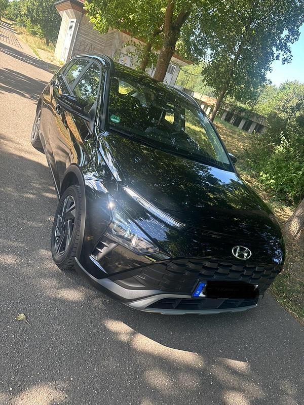 Schwarz Gebraucht 2024 Hyundai Bayon SUV | 18.000 € (Guter Preis) - Bild 1/4