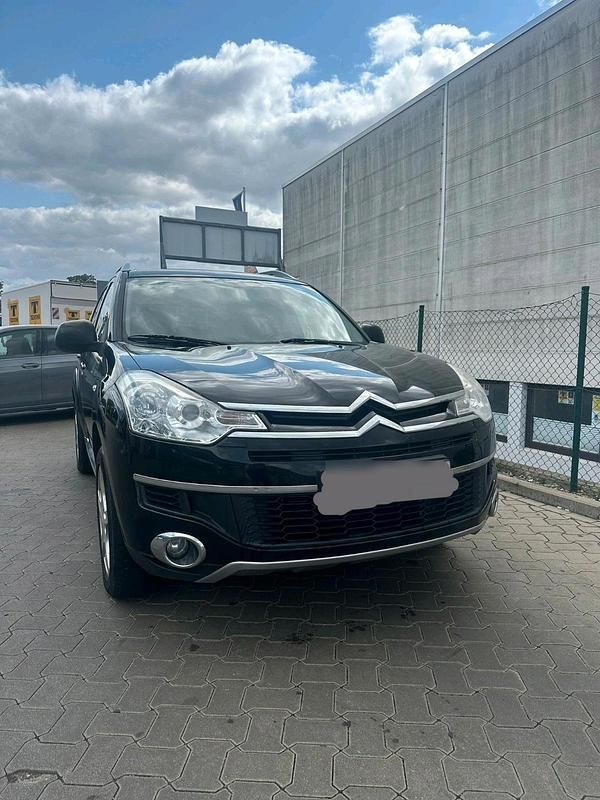 Schwarz Gebraucht 2009 Citroën C-Crosser SUV | 2.500 € (Fairer Preis) - Bild 1/4