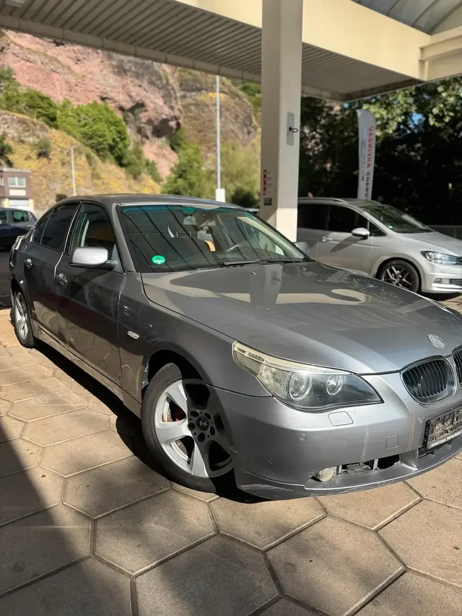 Gebraucht BMW 520 170 PS (125 kW) 2004 Grau Limousine