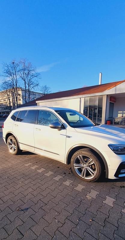 Gebraucht VW Tiguan Allspace Highline 190 PS (139 kW) 2019 Weiß SUV