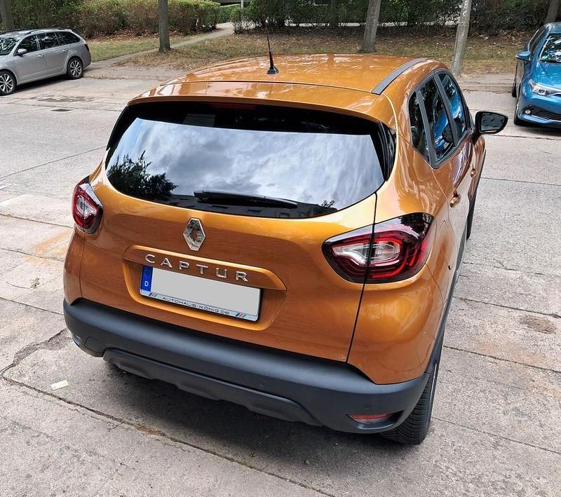 Gebraucht Renault Captur LIMITED 90 PS (66 kW) 2019 Orange SUV