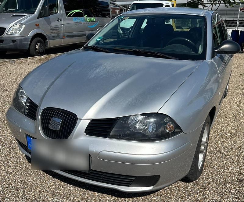 Silber Gebraucht 2003 Seat Ibiza Fresh Kleinwagen | 300 € (Superpreis) - Bild 1/4
