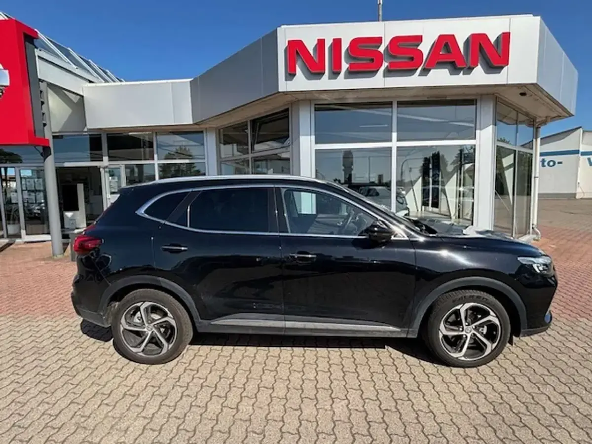 Gebraucht MG HS Luxury 162 PS (119 kW) 2024 Pebble black SUV