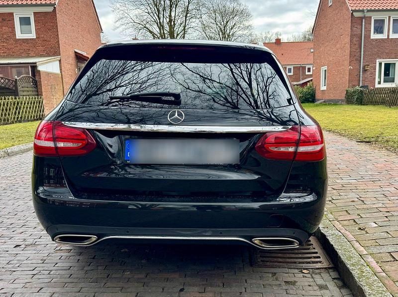 Gebraucht Mercedes C250 211 PS (155 kW) 2016 Schwarz Kombi