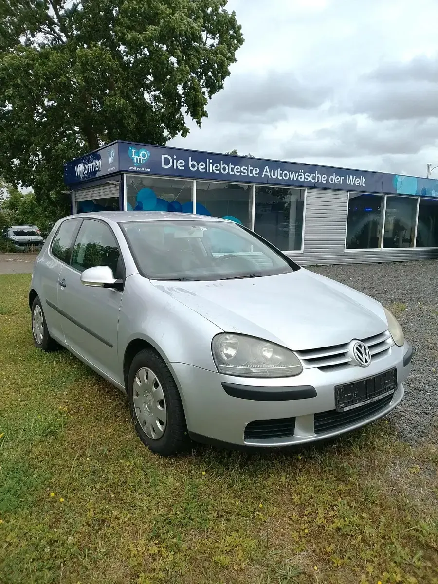 Gebraucht VW Golf IV 90 PS (66 kW) 2004 Silber Limousine