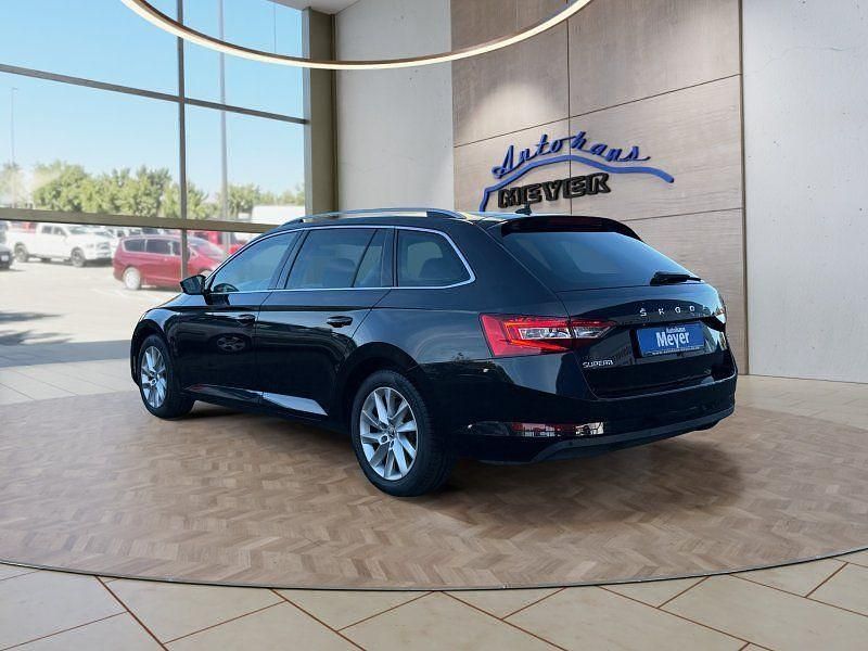 Gebraucht Skoda Superb 150 PS (110 kW) 2024 Black magic Kombi