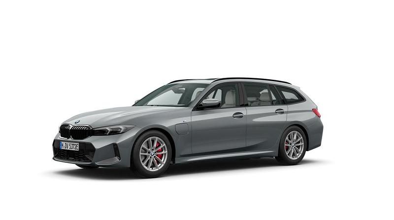 Gebraucht 2024 BMW 330 Comfort Edition Kombi | 56.401 € (Teuer) - Bild 1/3