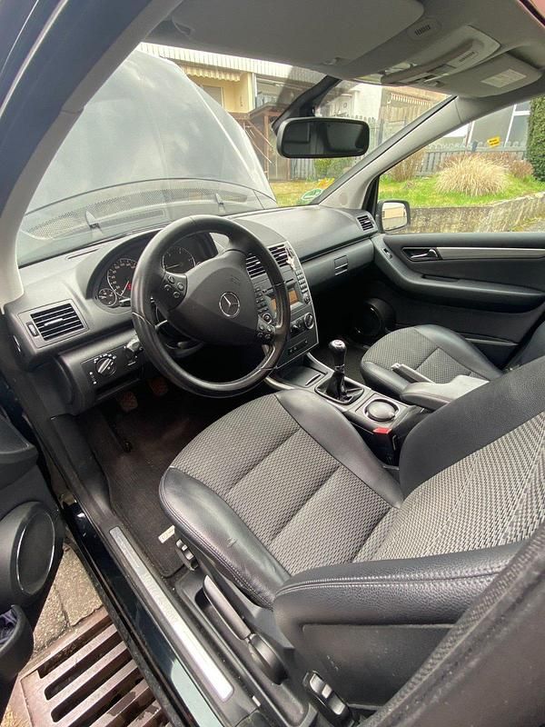 Gebraucht Mercedes A160 82 PS (60 kW) 2012 Schwarz Kombi