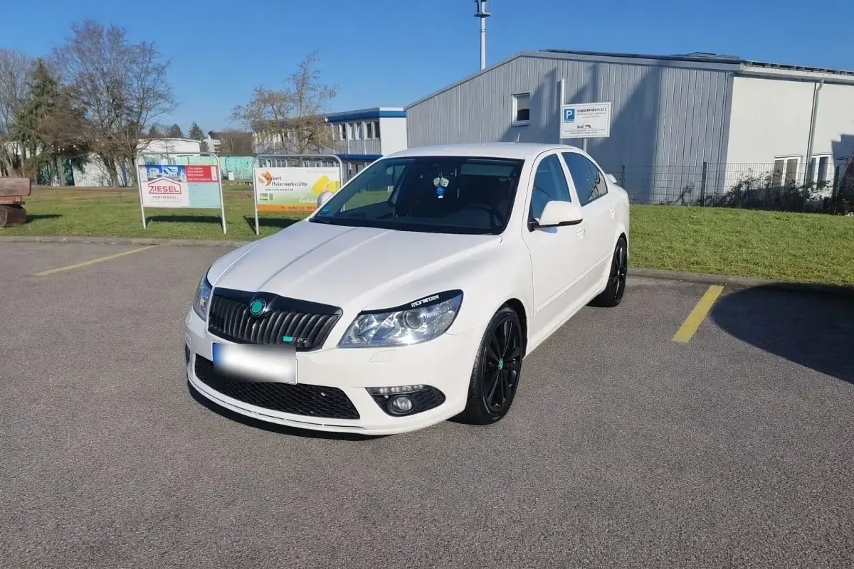 Gebraucht Skoda Octavia vRS 170 PS (125 kW) 2012 Weiß Limousine