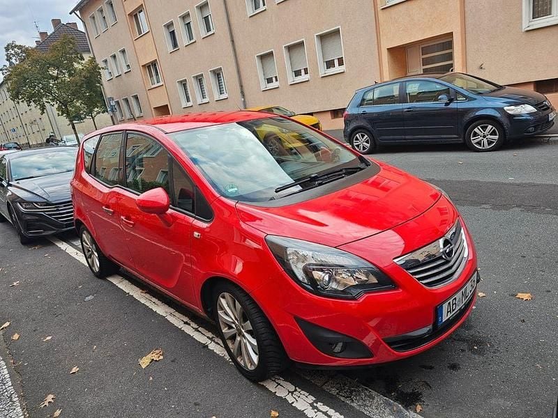 Rot Gebraucht 2012 Opel Meriva Selection Van / Kleinbus | 5.300 € (Fairer Preis) - Bild 1/4