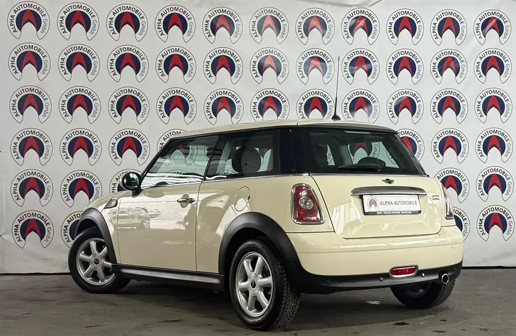 Gebraucht Mini ONE 98 PS (72 kW) 2010 Pepper white Kleinwagen
