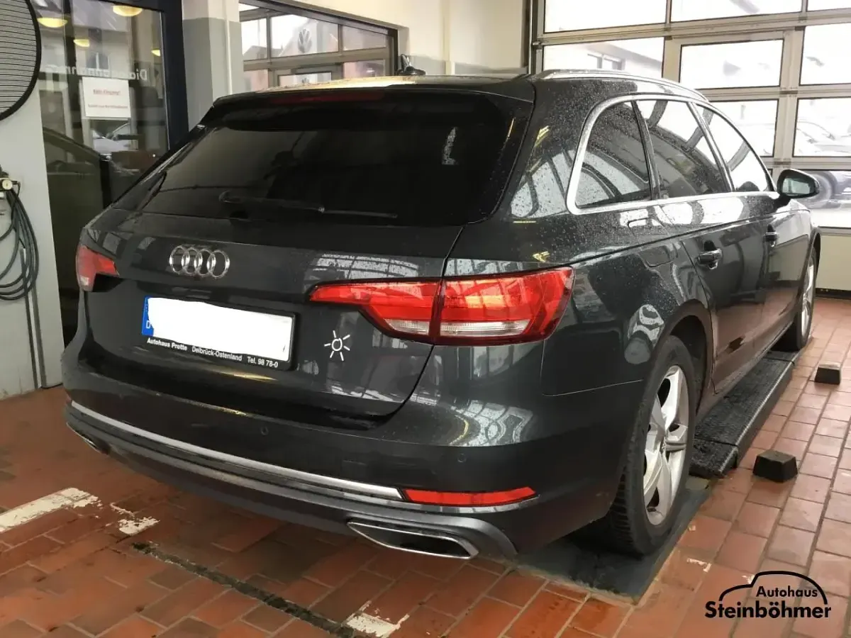 Usata Audi A4 Sport 150 CV (110 kW) 2019 Grigio Station wagon