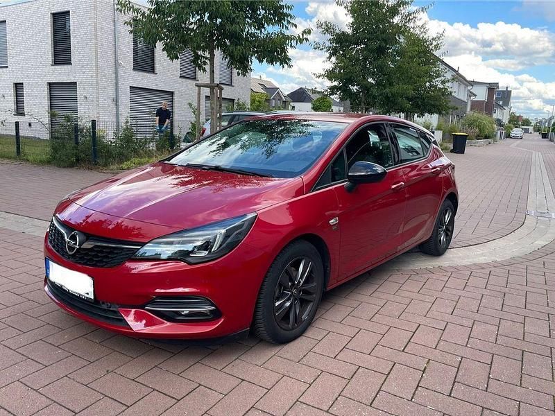 Rot Gebraucht 2019 Opel Astra Limousine | 9.600 € (Superpreis) - Bild 1/4