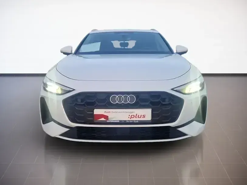 Gebraucht Audi A5 Sport 204 PS (150 kW) 2025 Gletscherweiß Kombi