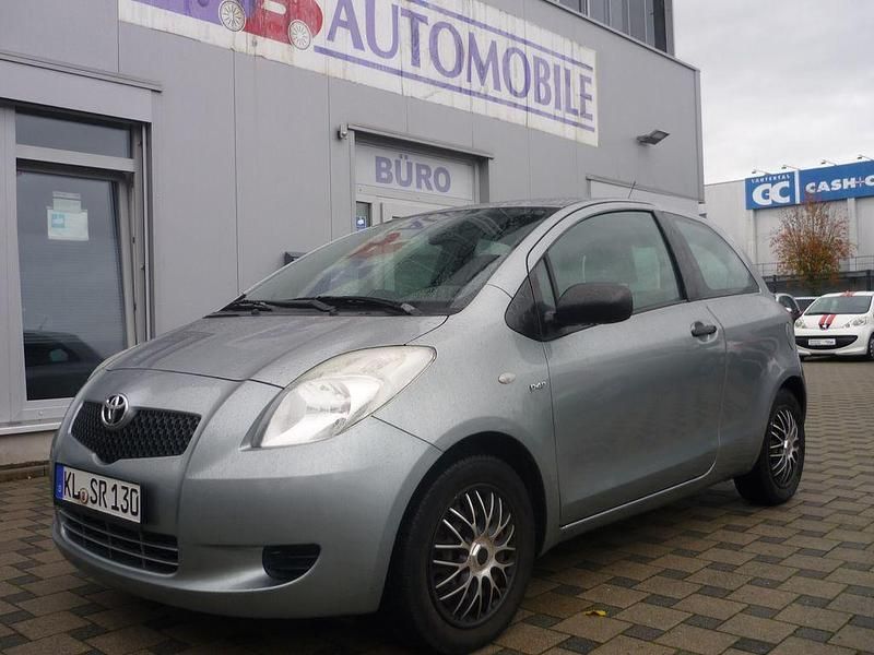 Silber Gebraucht 2008 Toyota Yaris Cool Kleinwagen | 1.111 € (Fairer Preis) - Bild 1/4