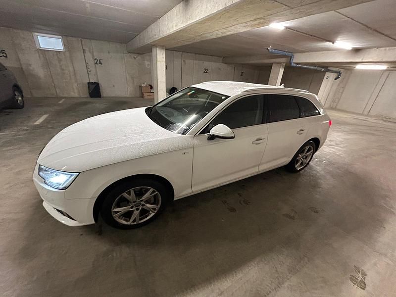 Weiß Gebraucht 2018 Audi A4 Kombi | 22.000 € (Etwas zu teuer) - Bild 1/4