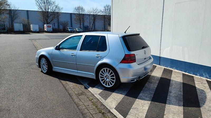 Gebraucht VW Golf IV R 241 PS (177 kW) 2004 Silber Kombi