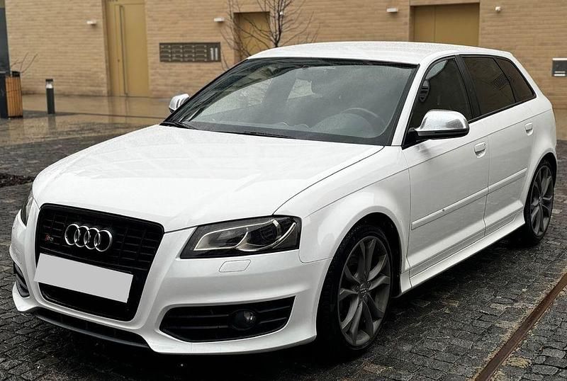 Gebraucht Audi S3 Sport 265 PS (194 kW) 2010 Weiß Kleinwagen