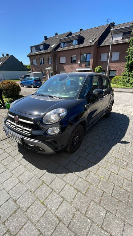Schwarz Gebraucht 2022 Fiat 500L Cross Van / Kleinbus | 13.750 € (Guter Preis) - Bild 1/4