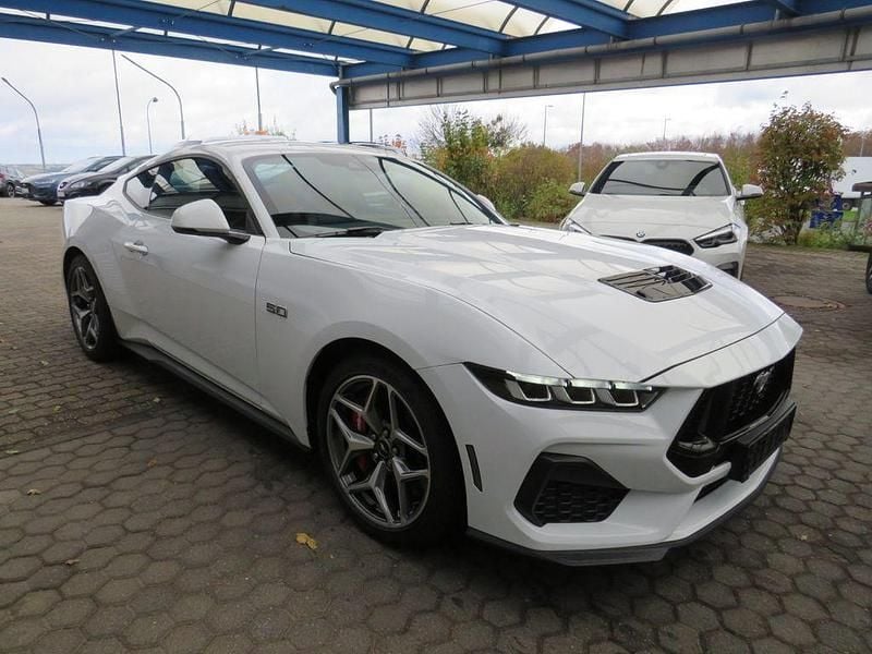 Gebraucht Ford Mustang GT Fastback 446 PS (328 kW) 2024 Oxford white Coupé