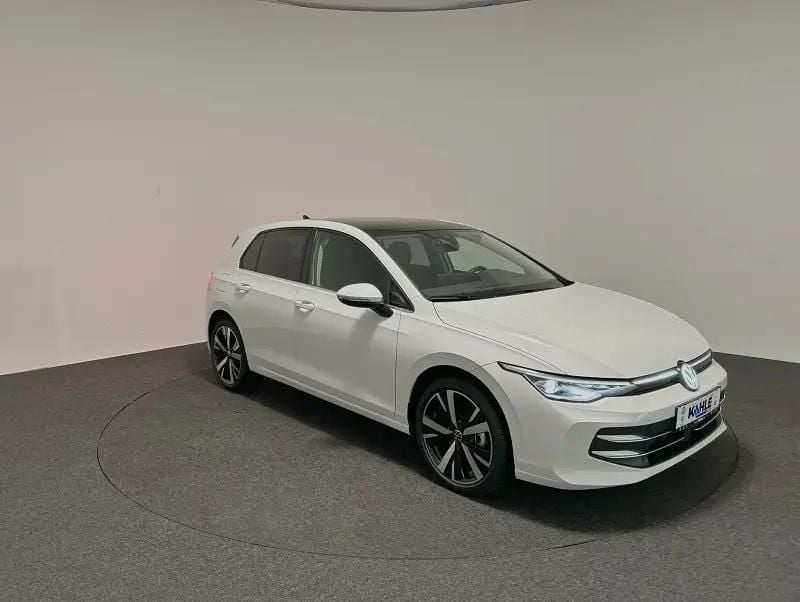 Weiß Neu 2025 VW Golf VIII Style Limousine | 39.990 € (Etwas zu teuer) - Bild 1/4