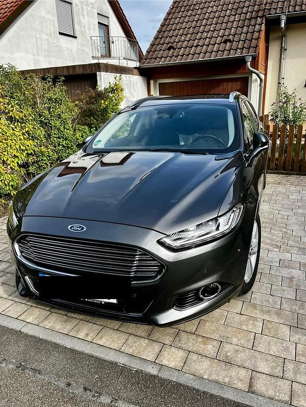 Grau Gebraucht 2018 Ford Mondeo Kombi | 20.300 € (Teuer) - Bild 1/4