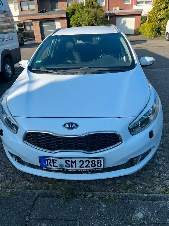 Usado Kia Ceed 135 CV (99 kW) 2014 Blanco Utilitario