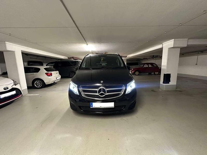 Schwarz Gebraucht 2017 Mercedes E250 Exclusive Kombi | 35.500 € (Superpreis) - Bild 1/4