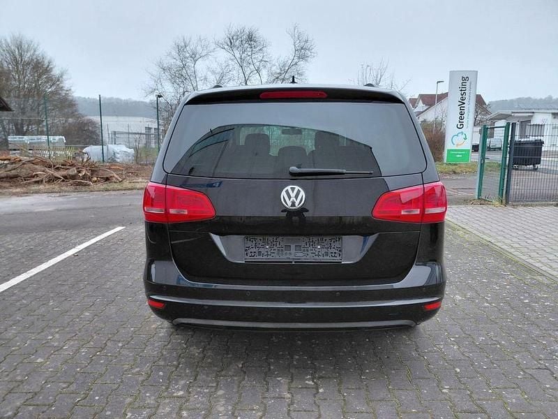 Gebraucht VW Sharan Comfortline 140 PS (102 kW) 2013 Schwarz Van / Kleinbus