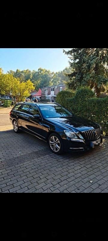 Gebraucht Mercedes E350 265 PS (194 kW) 2012 Schwarz Kombi