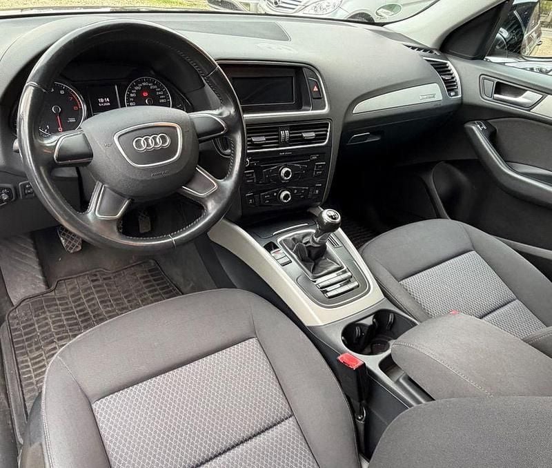 Usado Audi Q5 Design 179 HP (131 kW) 2013 Preto SUV