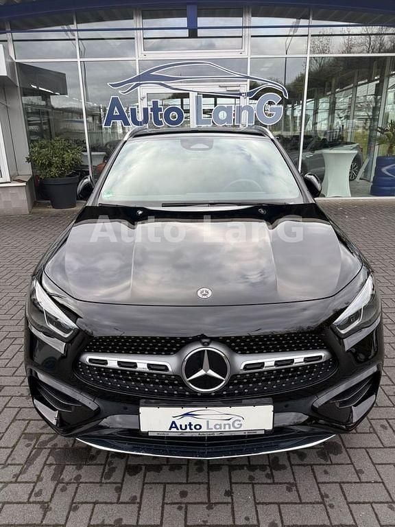 Gebraucht Mercedes GLA200 AMG line 163 PS (119 kW) 2024 Schwarz SUV