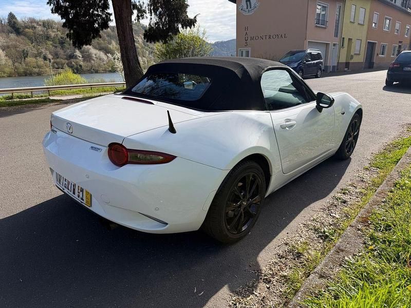 Gebraucht Mazda MX5 Exclusive-Line 131 PS (96 kW) 2018 Weiß Cabrio