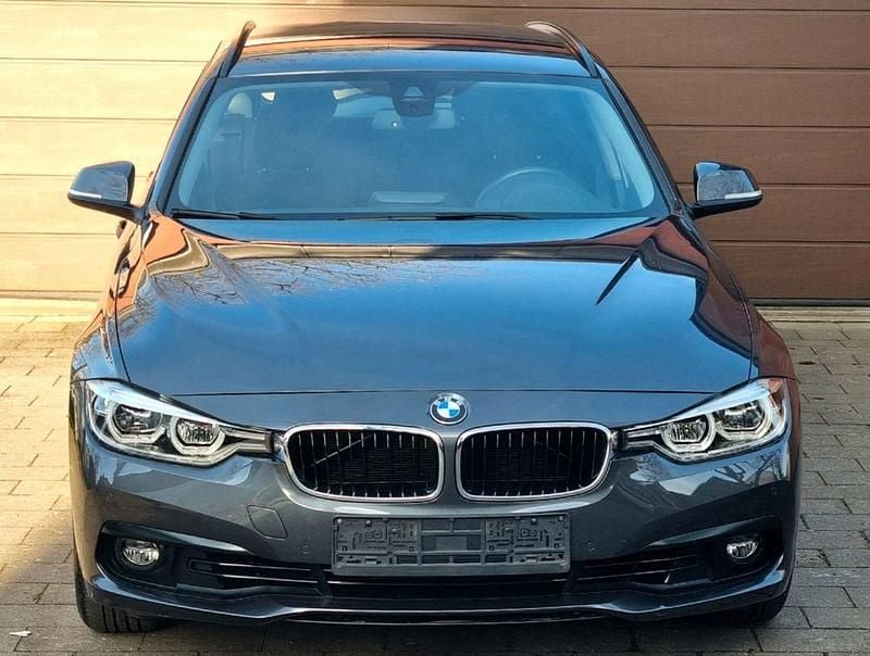 Gebraucht BMW 320 Advantage 184 PS (135 kW) 2019 Grau Kombi