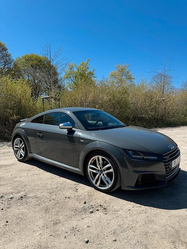 Używany Audi TT S-Line 184 KM (135 kW) 2015 Szary Coupe
