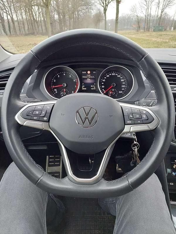 Gebraucht VW Tiguan Move 150 PS (110 kW) 2024 Grau SUV