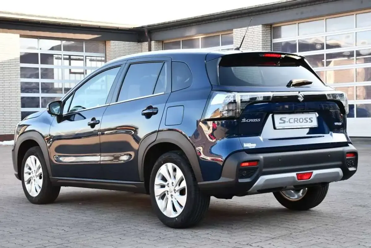 Neu Suzuki SX4 S-Cross Comfort 110 PS (80 kW) 2026 Sphere blue pearl metallic SUV