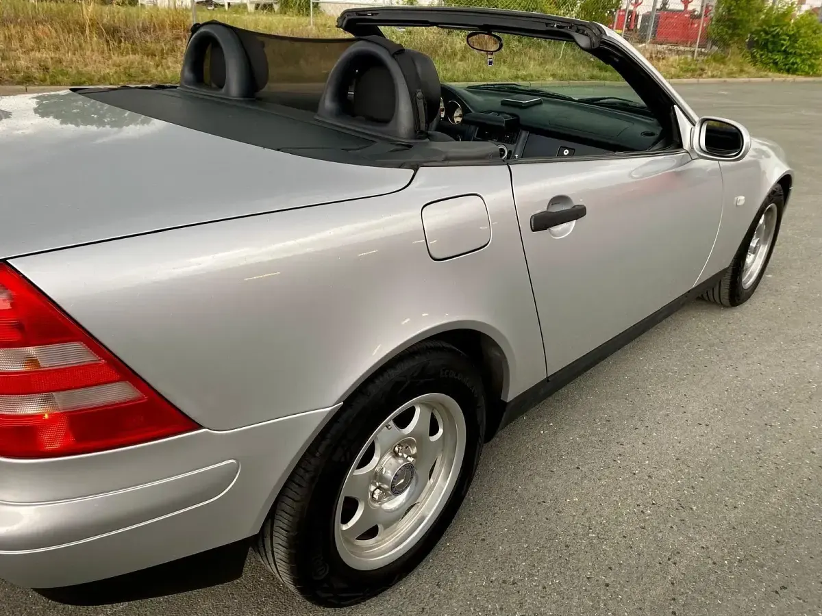 Gebraucht Mercedes SLK200 136 PS (100 kW) 1999 Silber Cabrio