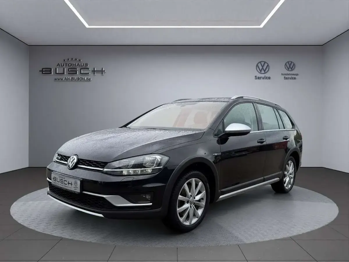Gebraucht VW Golf Alltrack 184 PS (135 kW) 2019 Deep black Kombi