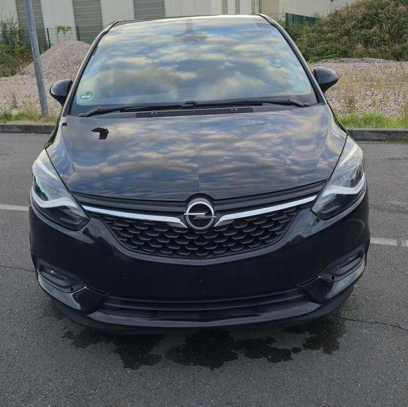 Schwarz Gebraucht 2017 Opel Zafira Business Innovation Van / Kleinbus | 10.500 € (Fairer Preis) - Bild 1/4