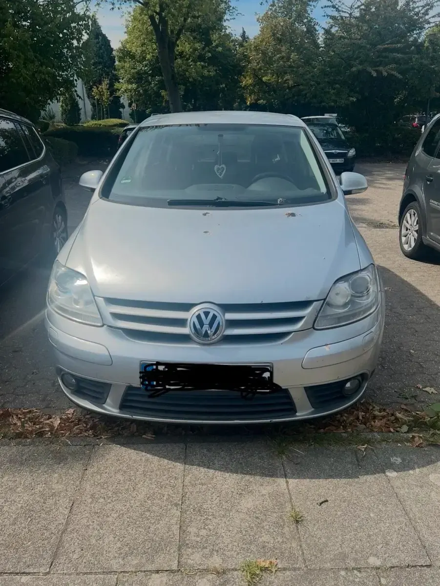 Gebraucht VW Golf V 102 PS (75 kW) 2007 Silber Limousine